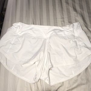 size 6 white lulu lemon shorts